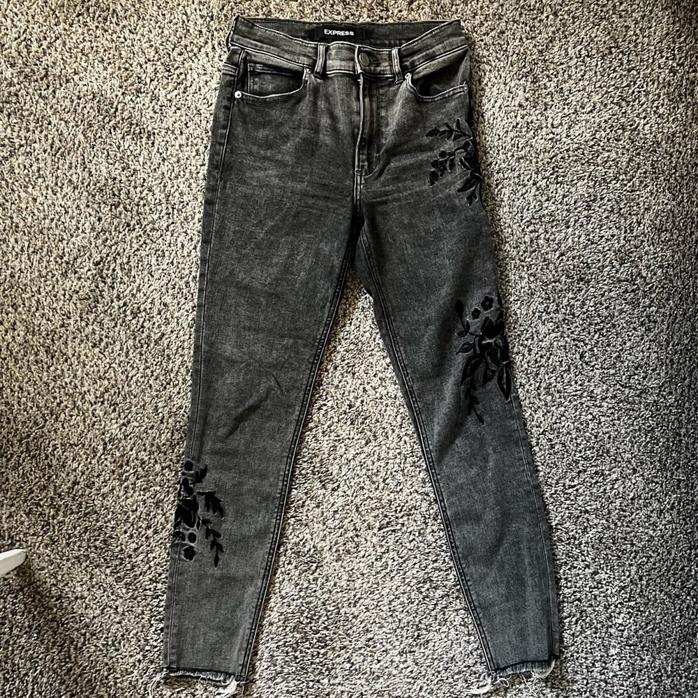 Express Dark Gray Embroidered Jeans 4R